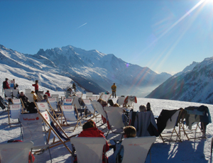 Sunny apres ski in Chamonix